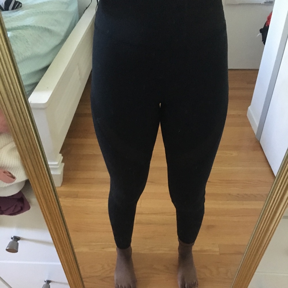 BARELY WORN AMERICAN EAGLE Mesh Leggings